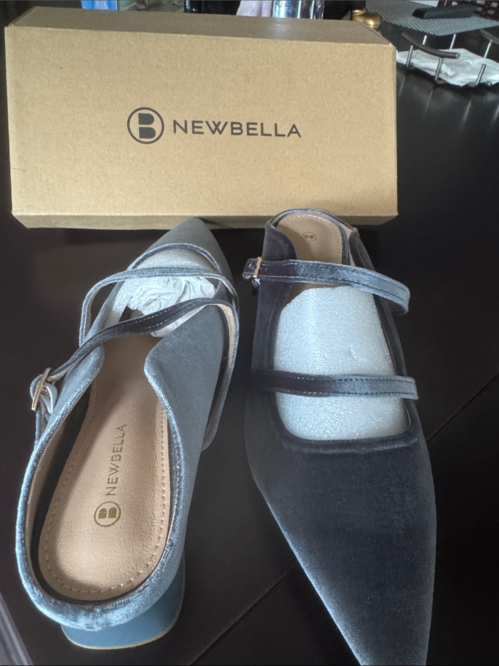 New Newbella Women's Gray Velvet Mary Jane Flats size 11
